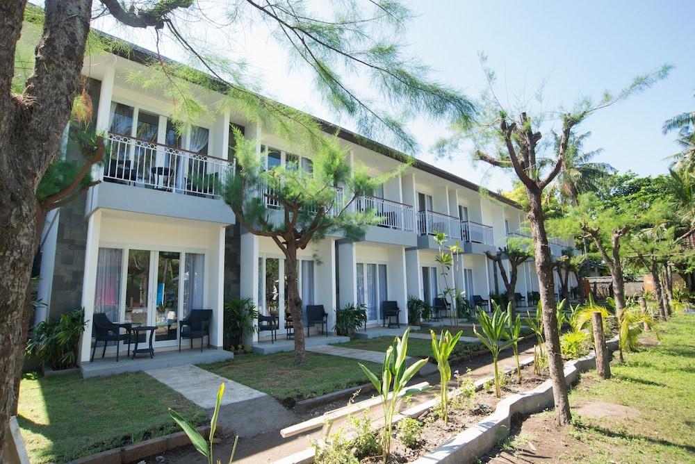 Royal Regantris Villa Karang กิลิไอร์ ภายนอก รูปภาพ