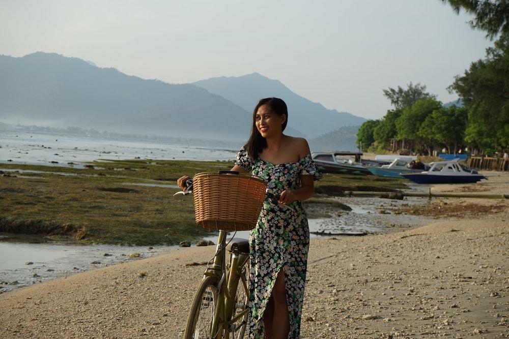 Royal Regantris Villa Karang กิลิไอร์ ภายนอก รูปภาพ