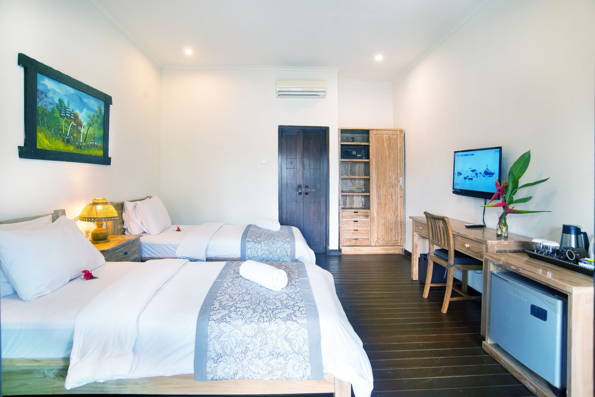 Royal Regantris Villa Karang กิลิไอร์ ภายนอก รูปภาพ