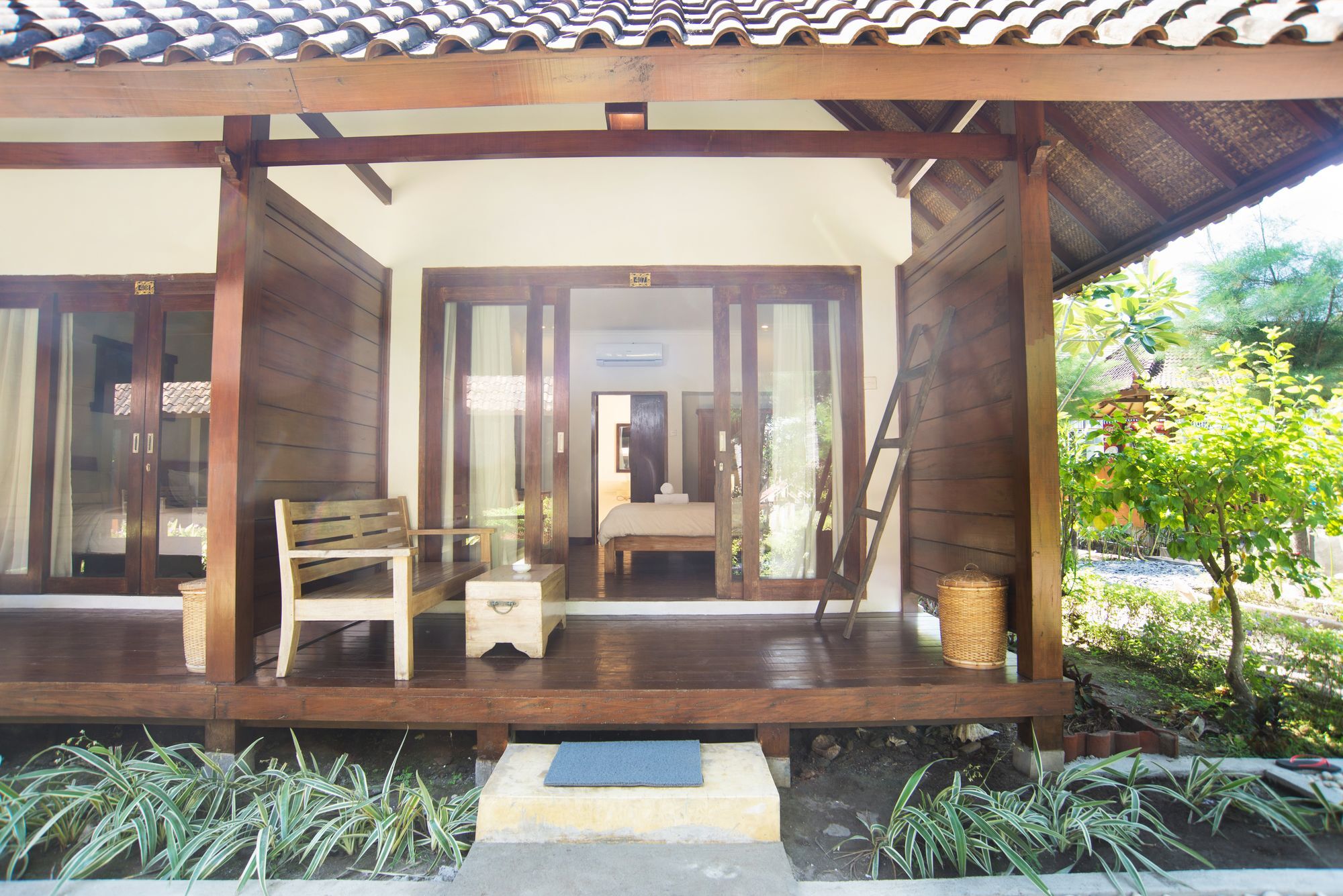 Royal Regantris Villa Karang กิลิไอร์ ภายนอก รูปภาพ